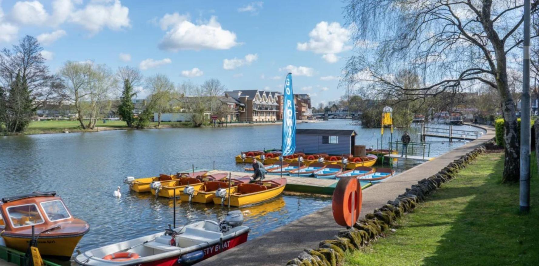 Charming Central Windsor 2 Bed Cottage Free Residents Parking And Private Garden Legoland Ascot Windsor Castle Thorpe Park Heathrow Airport 外观 照片