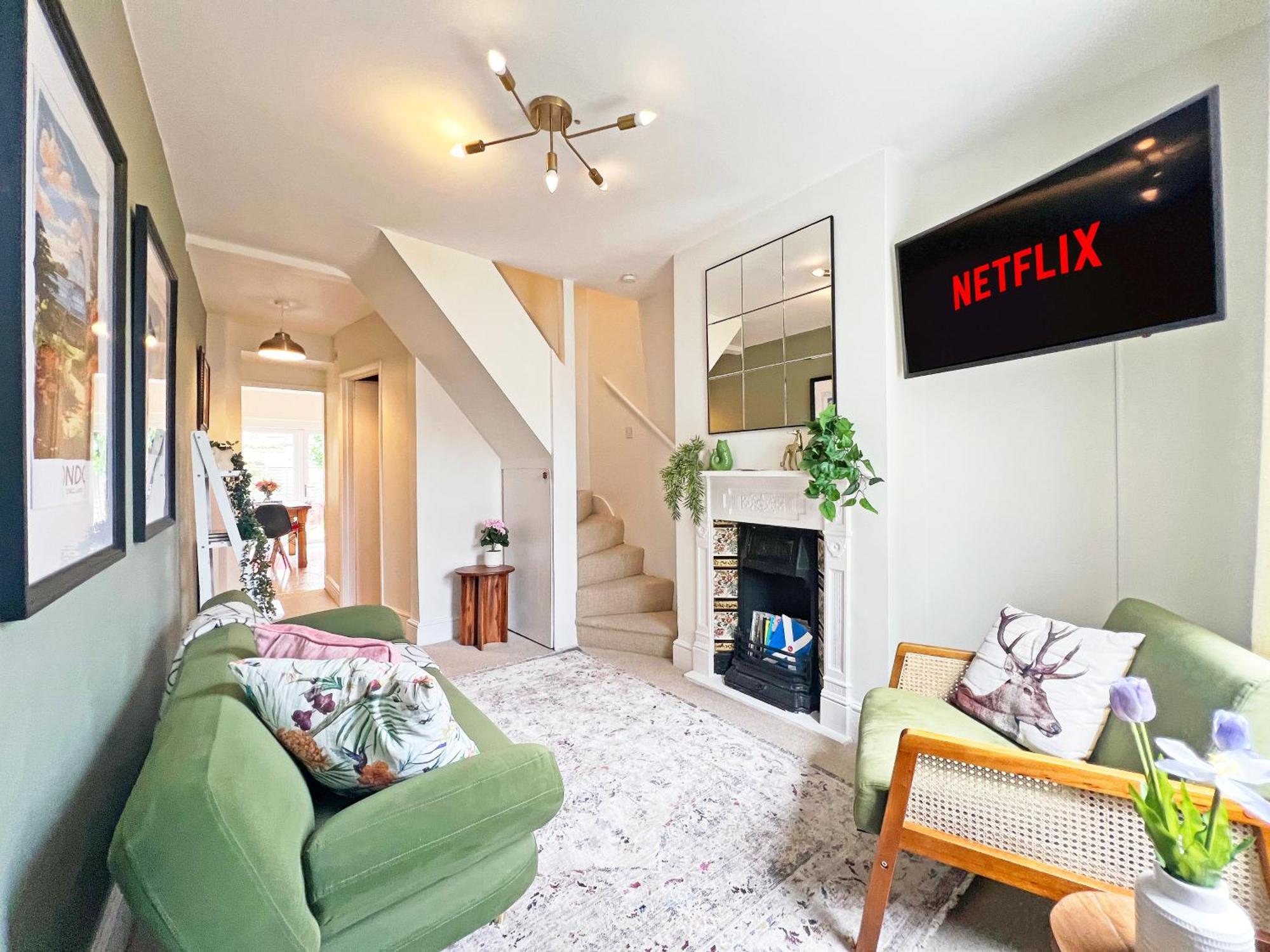 Charming Central Windsor 2 Bed Cottage Free Residents Parking And Private Garden Legoland Ascot Windsor Castle Thorpe Park Heathrow Airport 外观 照片